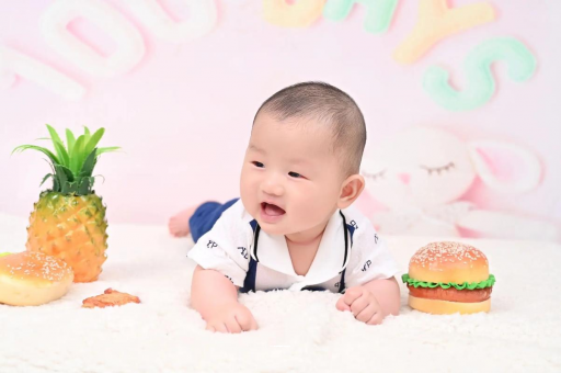 博白宝宝在妈妈肚子里